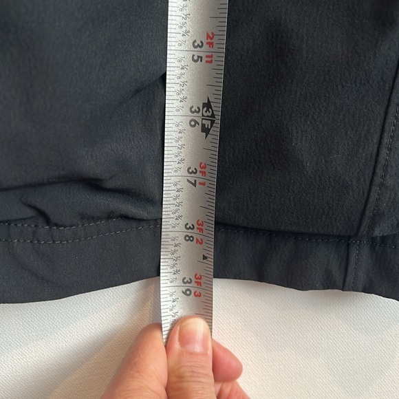 Women’s 8/32 blk mountain hard wear, grey fleece inside, drawstring pant black - Picture 9 of 9